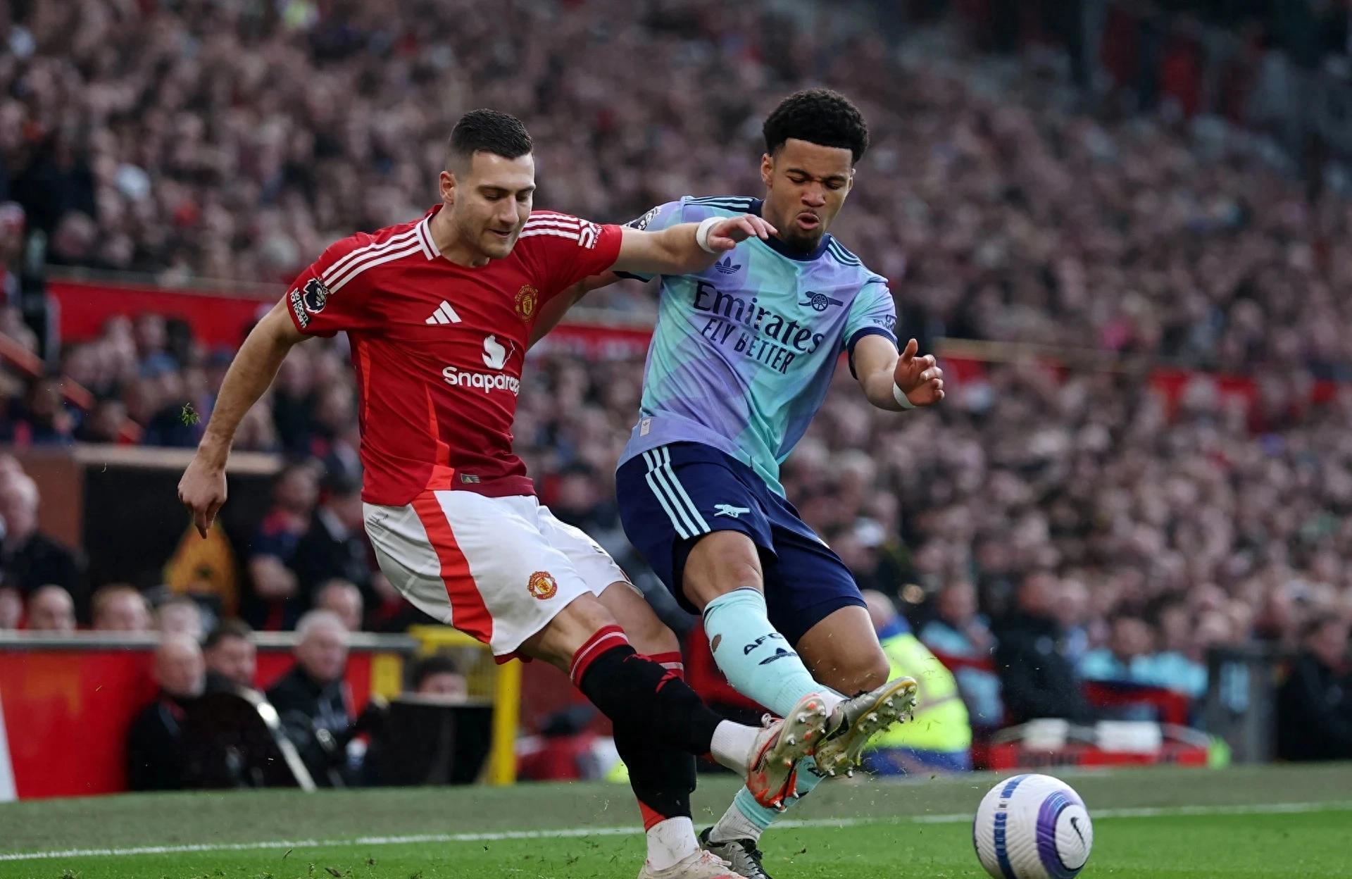 米兰体育APP网页版-英超焦点赛，精彩进球和神级扑救令人热血沸腾的简单介绍