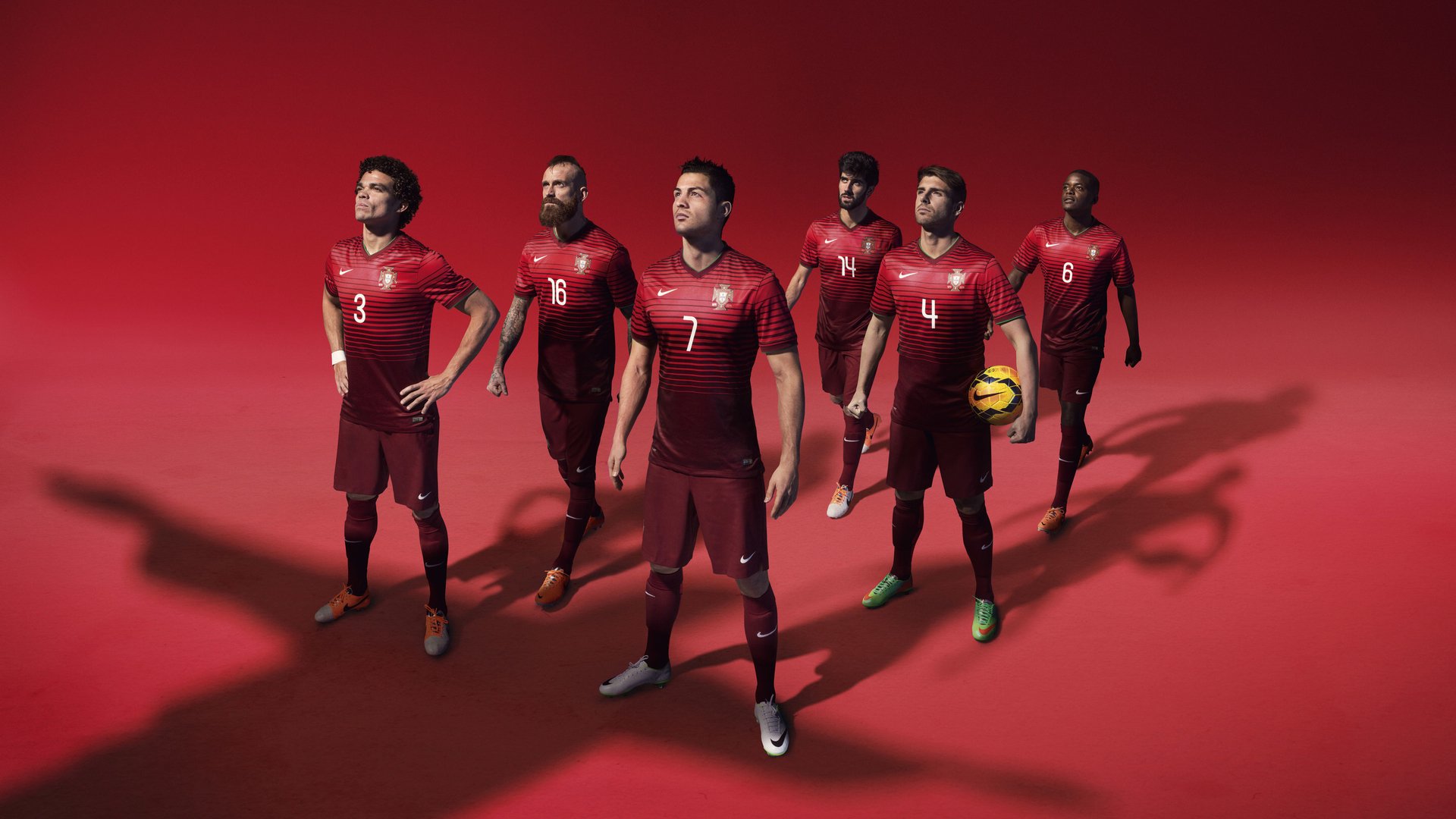 《电竞界的“金牌搭档”：合作背后的故事》，电竞与品牌合作