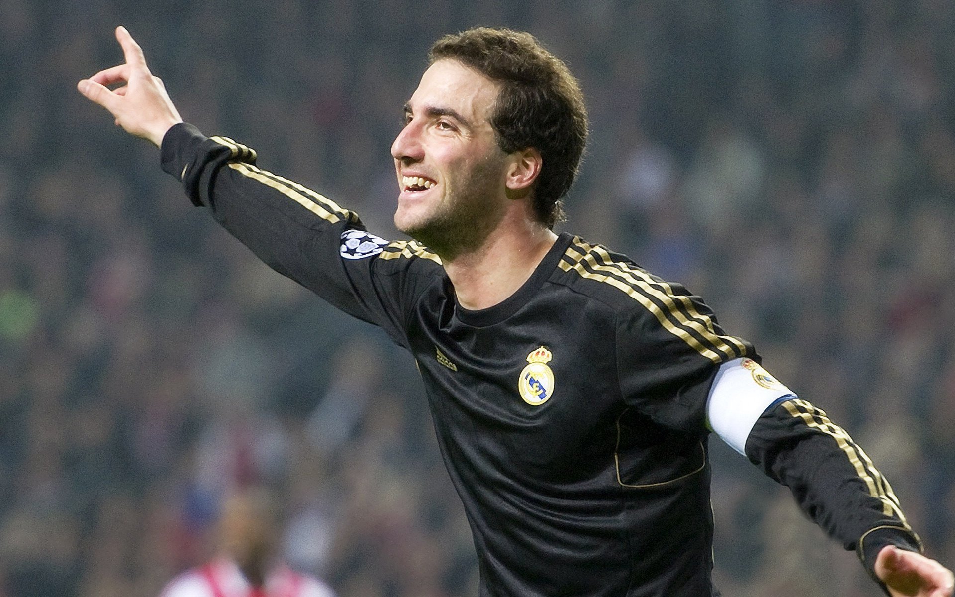 米兰体育-夺冠“关键先生”：那些不可或缺的绝杀英雄，夺冠 关键词